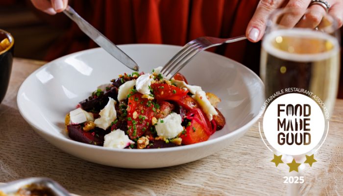 A superfood salad with beetroot and goat's cheese